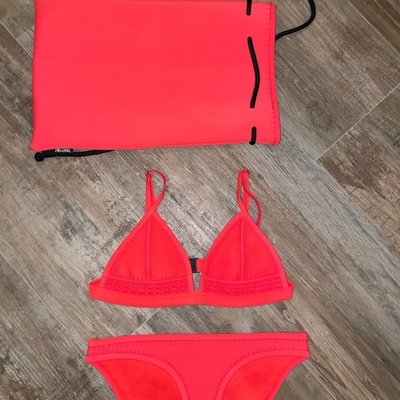 Triangl Crochet Swim Set with carrying bag - Picture 2 of 8